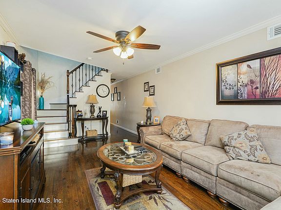 3rd image of 341 Parkinson Ave