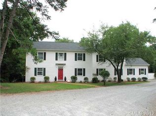 562 Goldmoor Dr NE, Concord, NC 28025