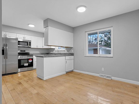5th image of 3794 Kinsey Dr