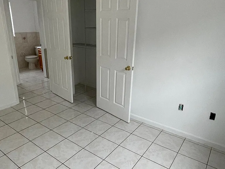 614 Bond St #2 — Photo 8