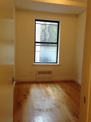 Rented by Roxann Realty LLC | media 6