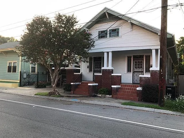 2 bed, 1.0 bath, 1040 sqft, $1,400 — Photo 2