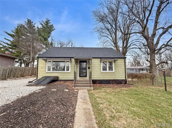 624 W New St, Palmyra, MO 63461