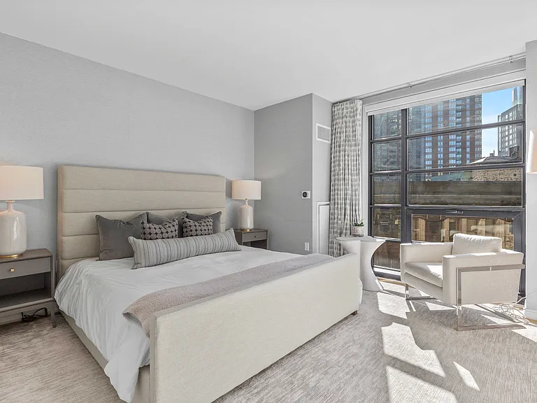 580 Washington St #1002 — Photo 14