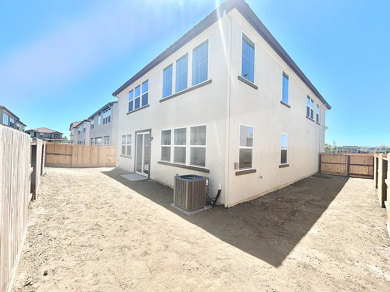 367 Glass Beach Dr — Photo 31