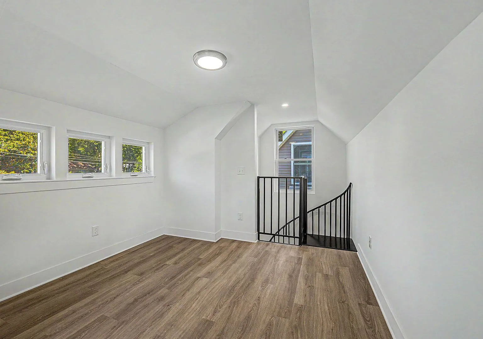 New Studios, 1-Bedroom Apartments, Cottages/Tiny Homes, And Loft-Style Units — Photo 3