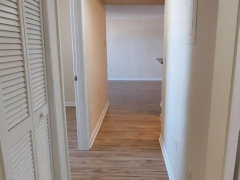 2500 Winding Creek Blvd #E201 — Photo 4