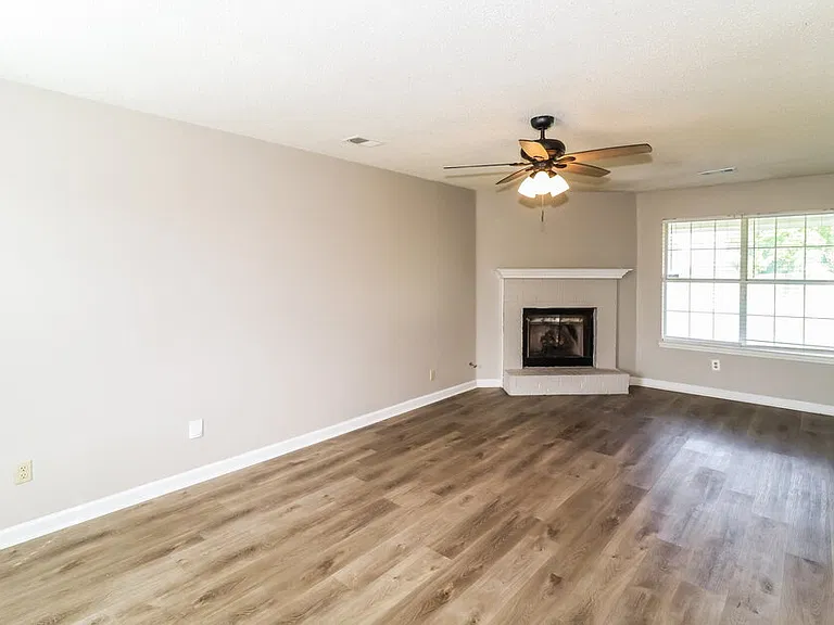 6997 Luxor Ln — Photo 5