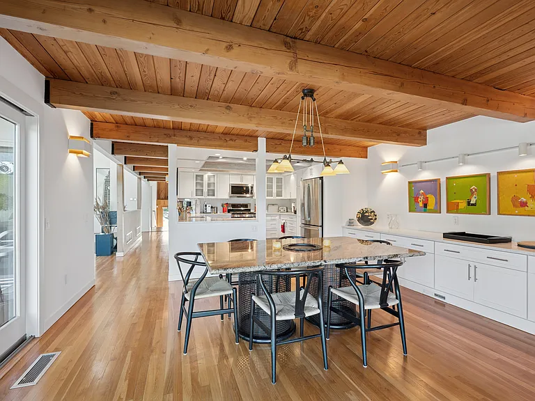 151 Town Line Rd — Photo 13