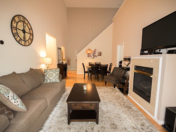 4th image of 6515 Grange Ln Unit 404