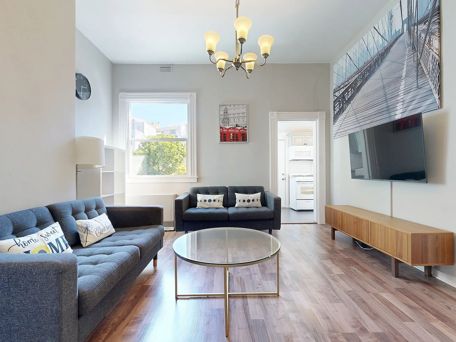 Bright, Modern, Fully Furnished Top Floor 1BD/1BA in Lower Pac Heights — Photo 1
