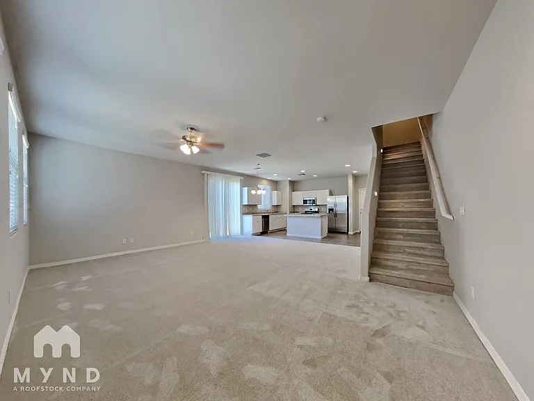 5420 W Albeniz Pl — Photo 4