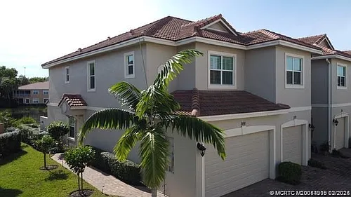 566 SW Glen Crest Way Photo 1