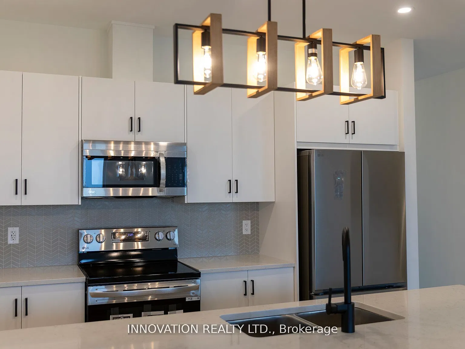3 bed, $2,700 — Photo 4