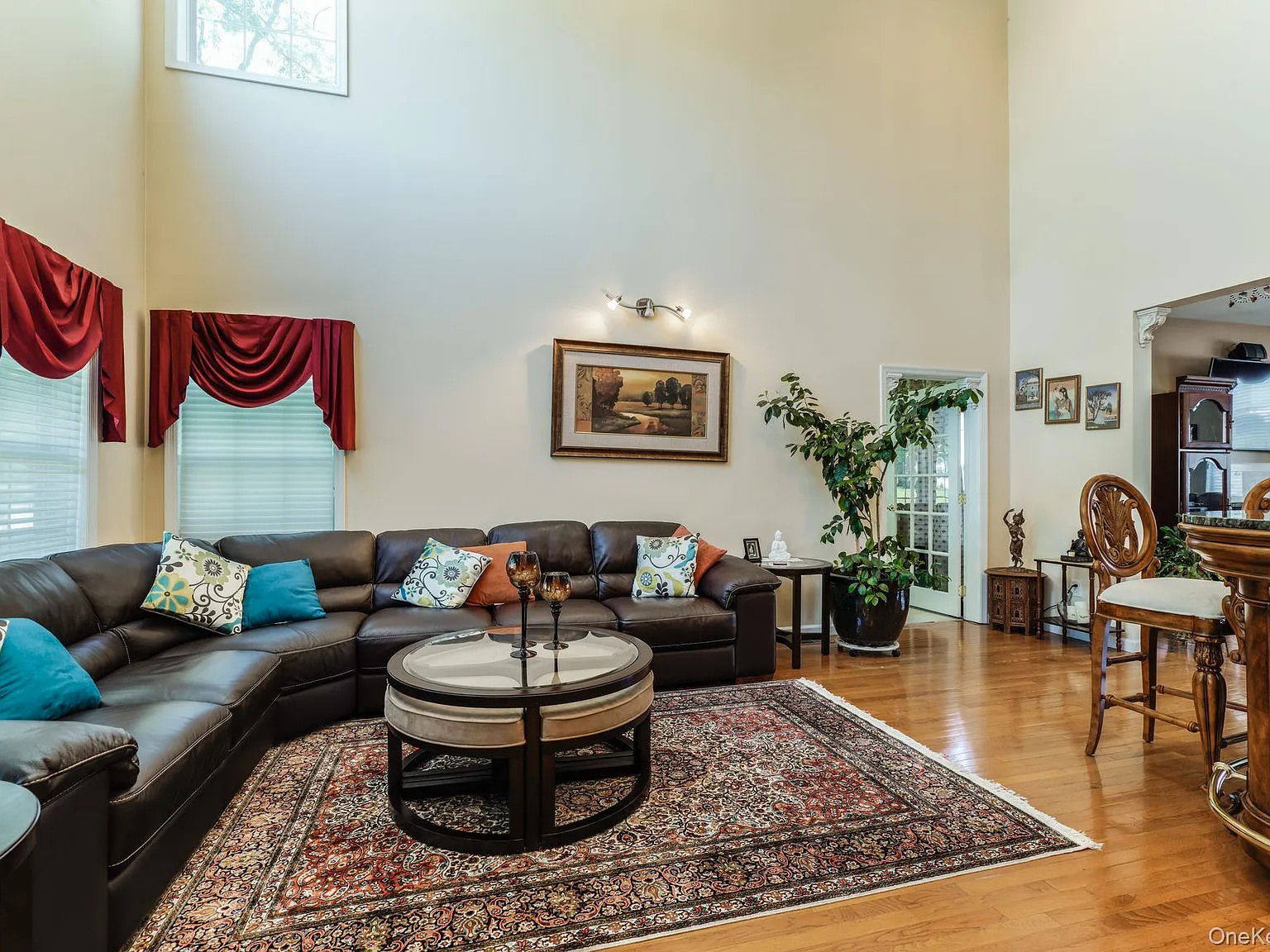 5 bed, 2.5 bath, 3763 sqft, $6,700 — Photo 3