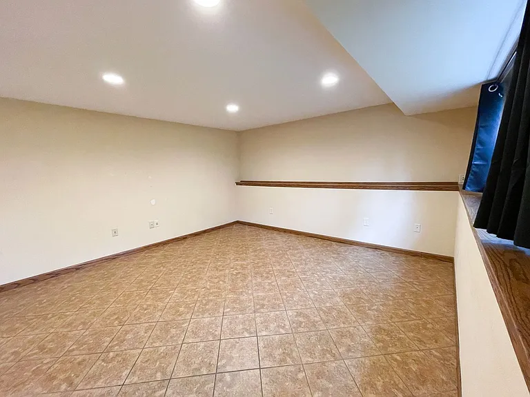 2820 Warner Ln — Photo 18