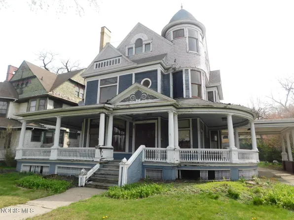 2032 Robinwood Ave, Toledo, OH 43620