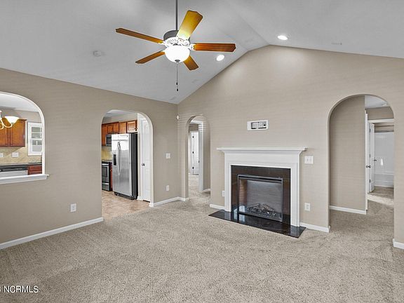 4th image of 1228 Teakwood Drive