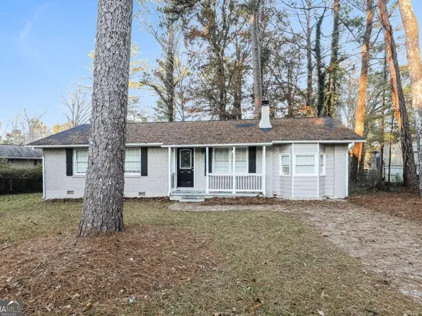 776 Jeb Stuart Dr, Jonesboro, GA 30238
