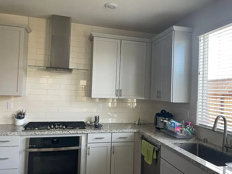 3237 Sherman Way — Photo 10