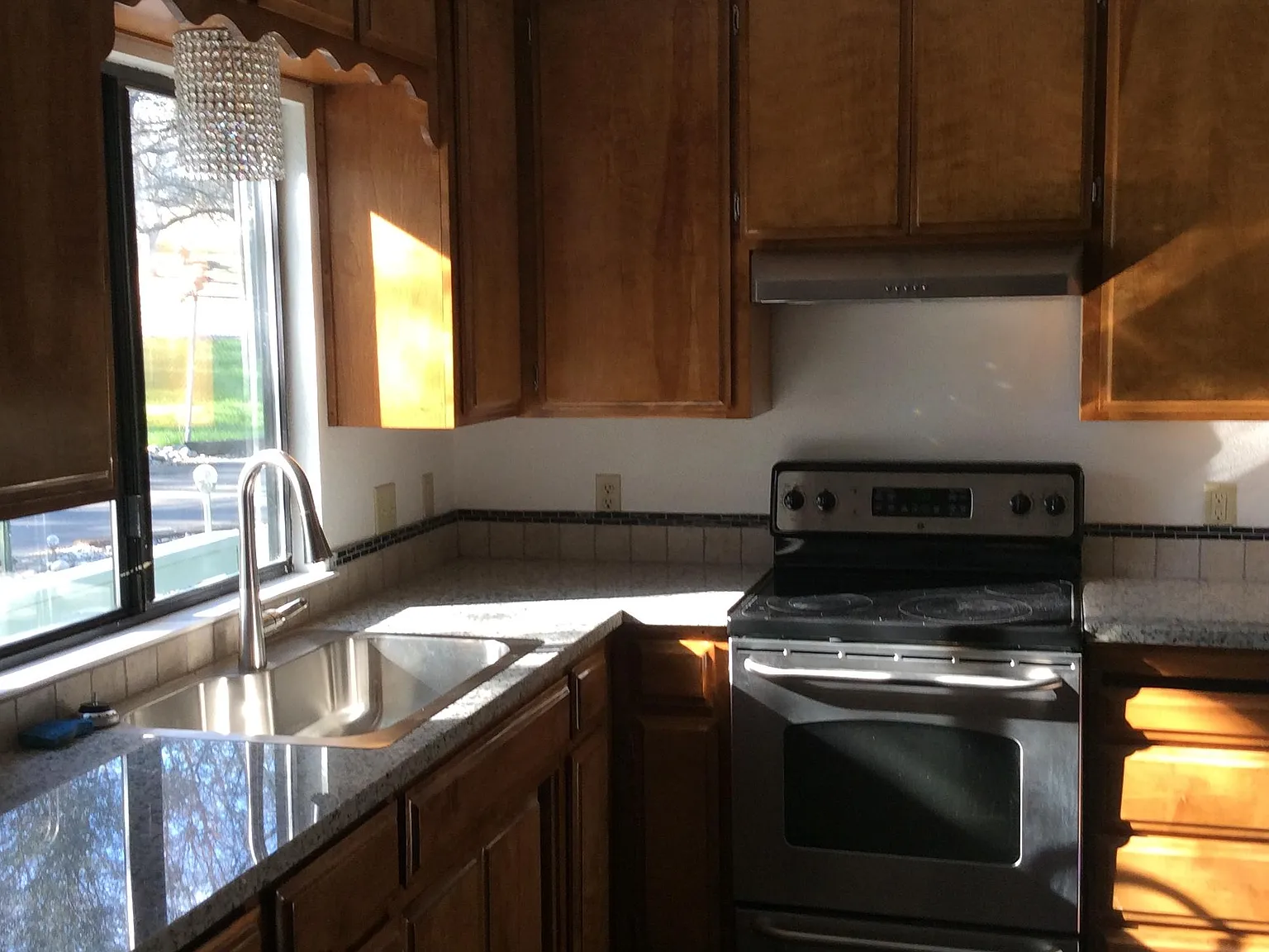 2 bed, 1200 sqft, $1,685 — Photo 3
