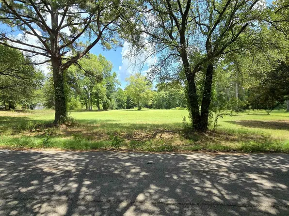 12456 N Pointe Rd, Winona, TX 75792