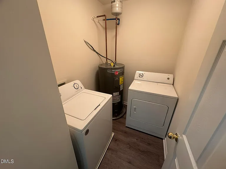 3011 Barrymore St #100 — Photo 9