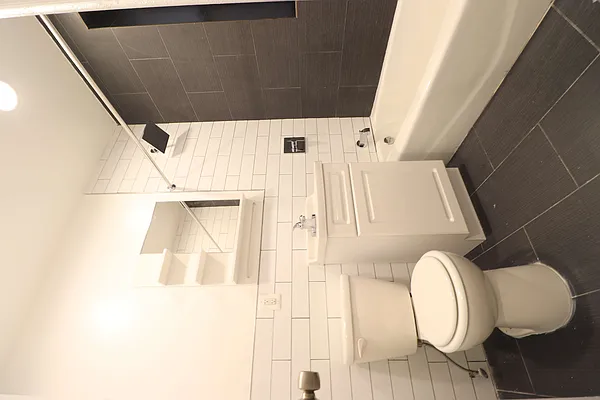 Rented by Bruma Realty LLC | media 15