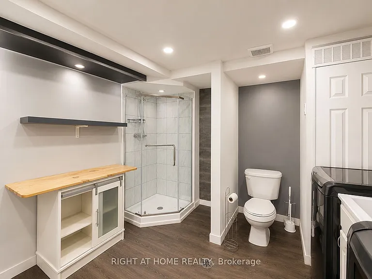 1010 Glen St #91 — Photo 36
