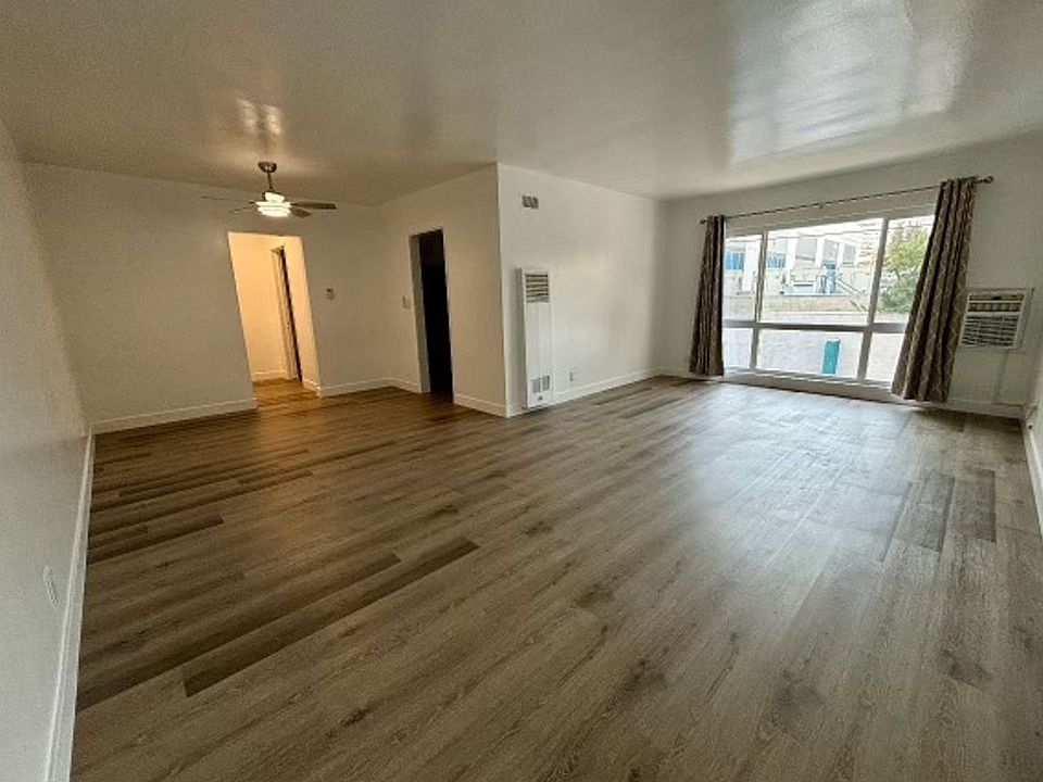 1st image of 1737 N Orange Dr APT 24