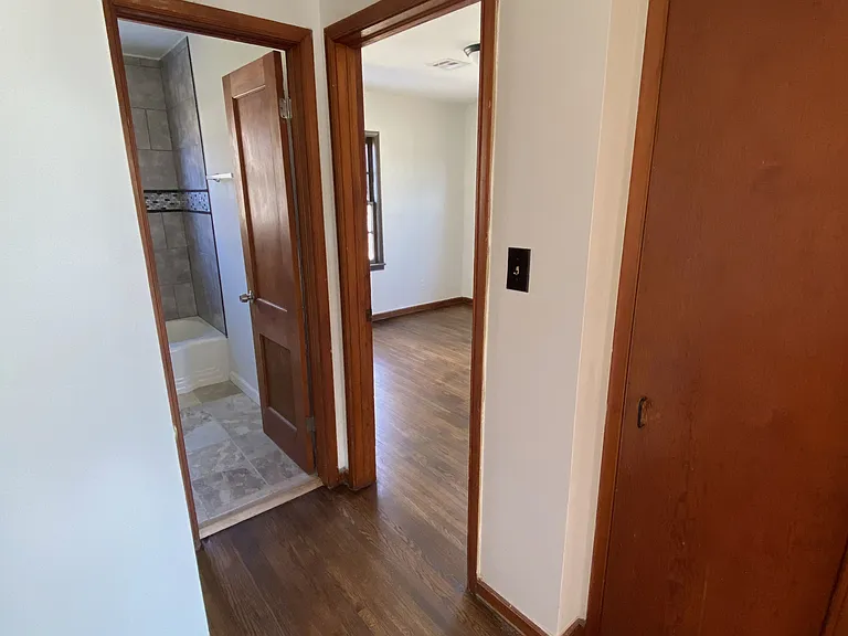 2509 W 38th St — Photo 22