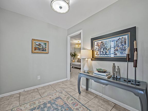 3rd image of 222 Westridge Dr