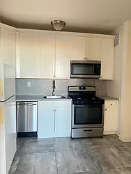 41-43 39 Place