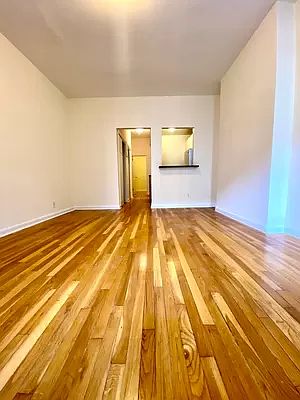 3rd image of 521 E 82nd St APT 3B