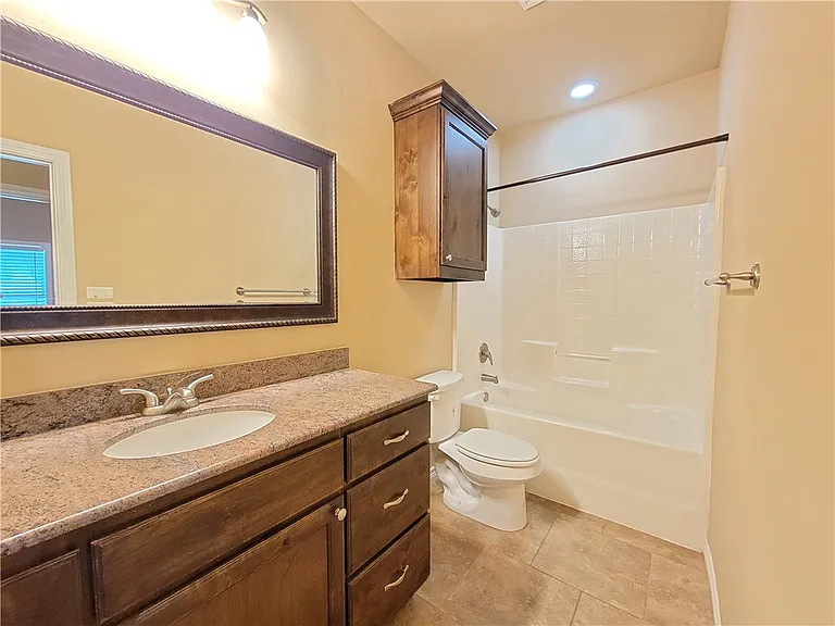 4168 Golden Eagle Dr #B — Photo 10