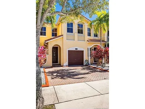 905 SW 149th Ct #905 Photo 1