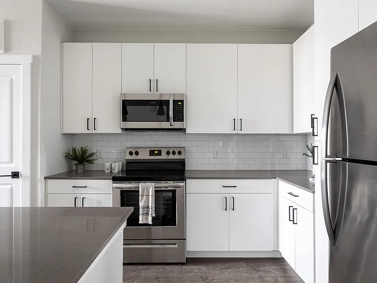 Ladora Modern Apartments — Photo 3