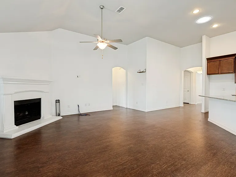 309 Acadia Ln — Photo 7