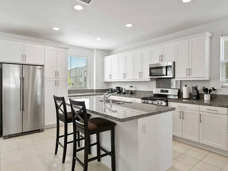 11002 Getaway Dr — Photo 12