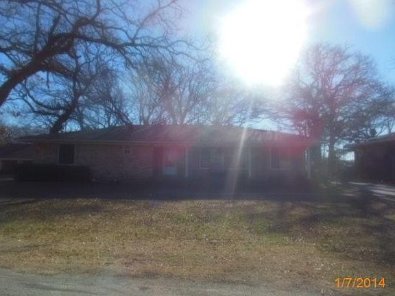 3rd image of 314 Shadywood Ln