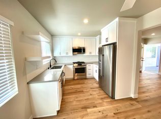 16002 S Myrtle Ave #6, Tustin, CA 92780