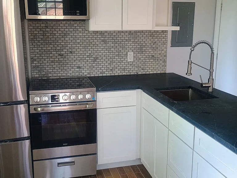 11 S Franklin St #3 — Photo 5