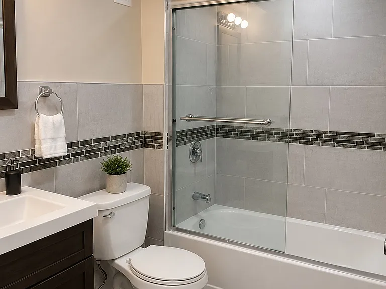 46 E 47th St #1 — Photo 9