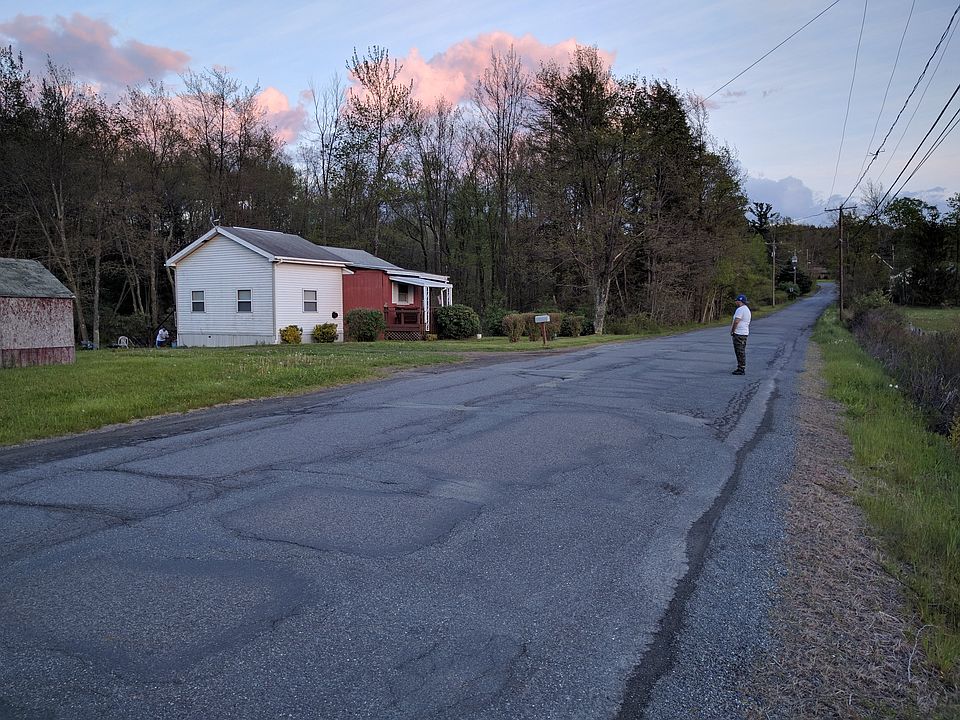 2nd image of 136 Gardner Rd