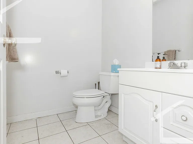 258D Allston St #D — Photo 7