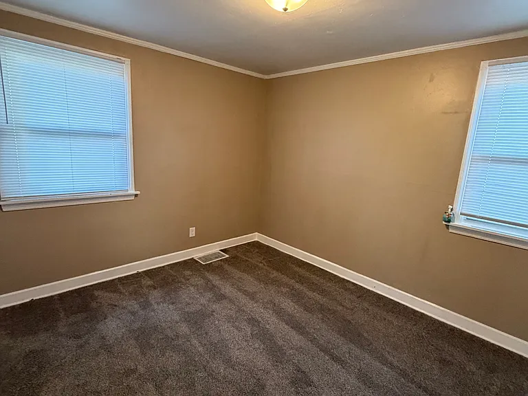3757 Henry Ave — Photo 12