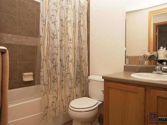5th image of 3375 Columbine Dr Unit 207