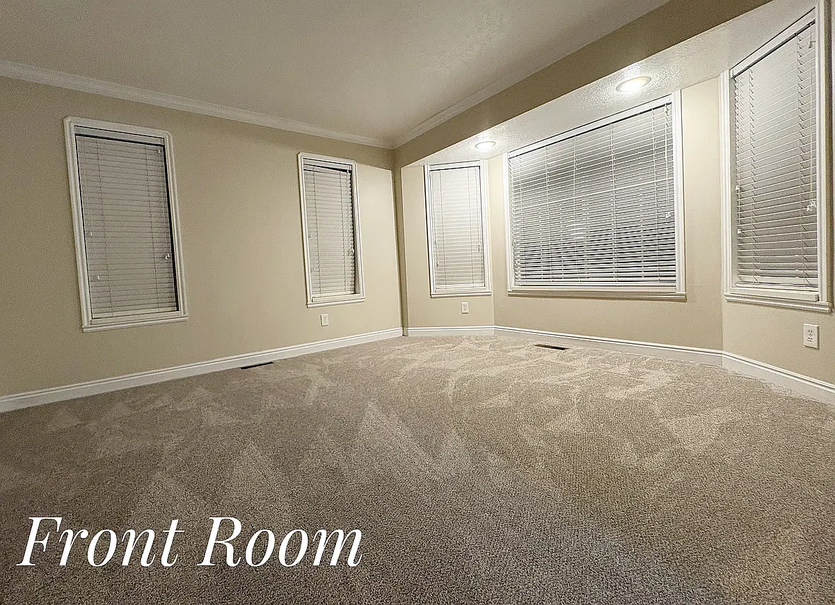 5 bed, 3.5 bath, 3000 sqft, $3,300 — Photo 4
