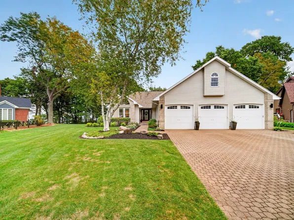 119 Fox Hollow Ln, Erie, PA 16511