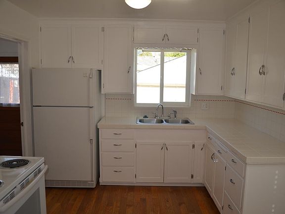2nd image of 1813 E Downington Ave